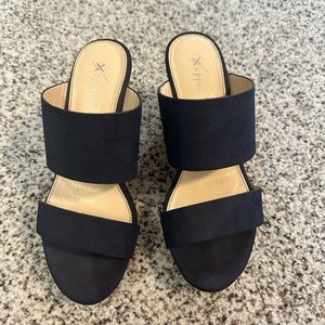 navy blue heels